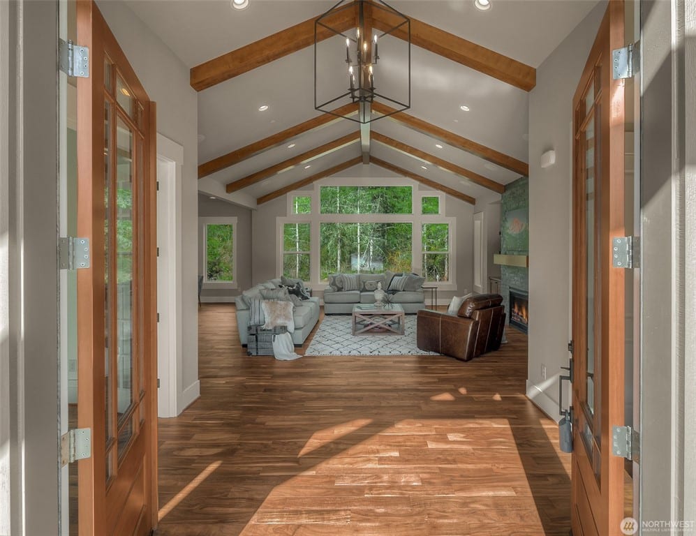 Squak Mountain Residence in Issaquah, gallery image 6