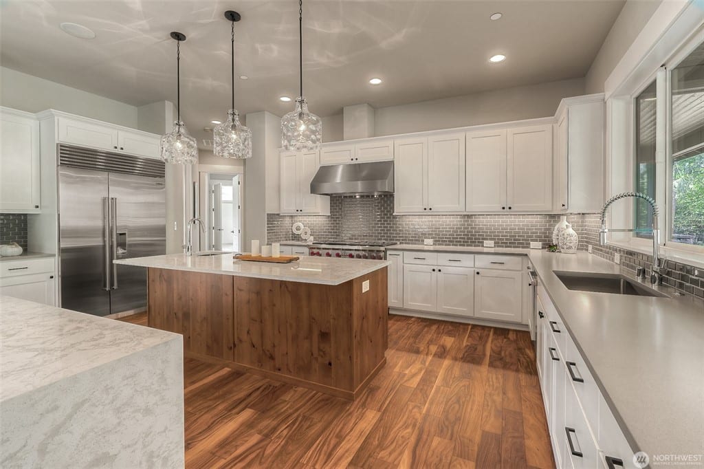 Squak Mountain Residence in Issaquah, gallery image 13