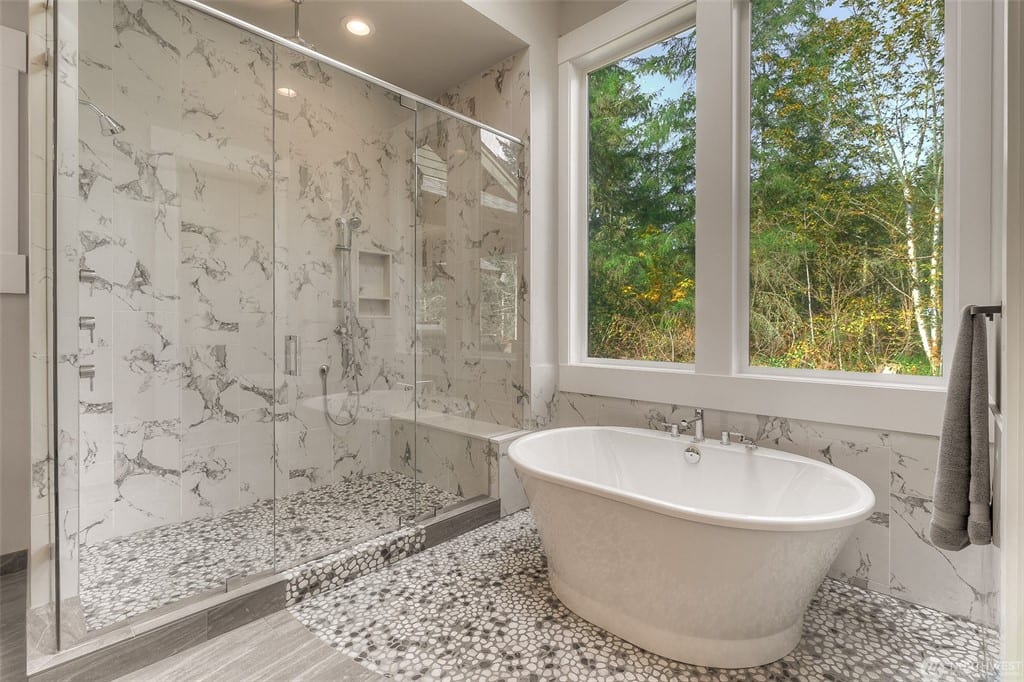 Squak Mountain Residence in Issaquah, gallery image 22