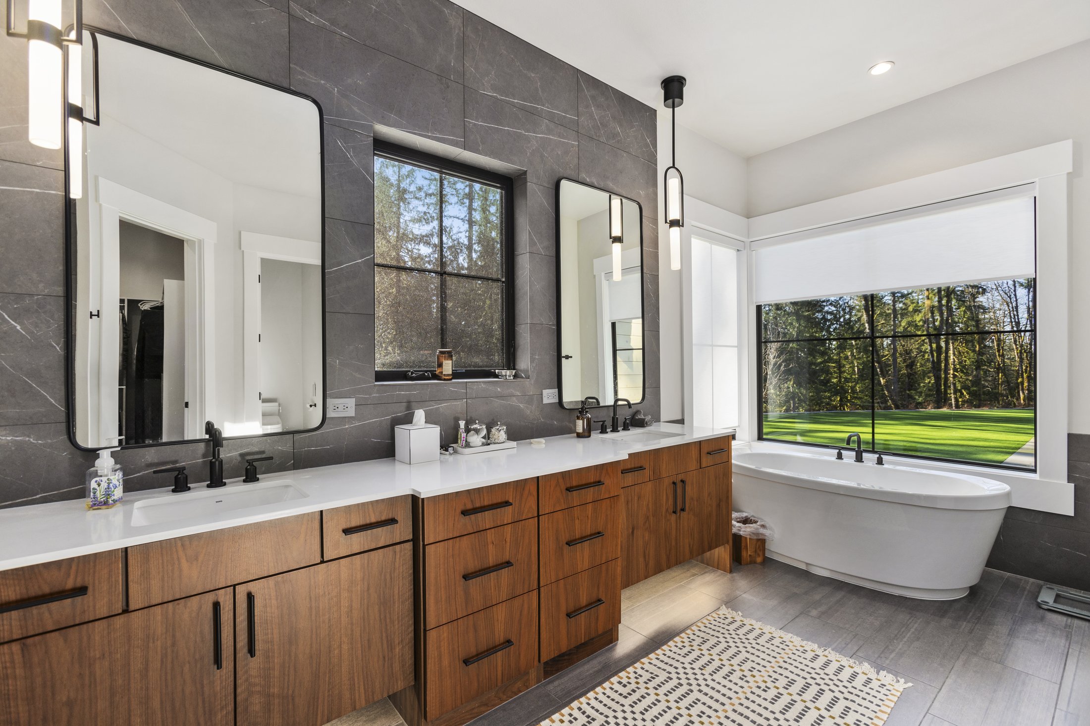 138th Street Residence, photo 3