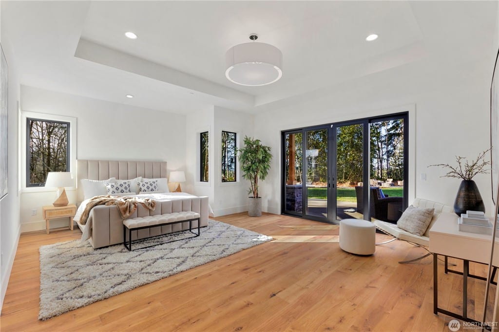 Valley Retreat in Maple Valley, gallery image 17
