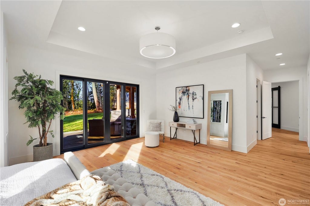 Valley Retreat in Maple Valley, gallery image 19